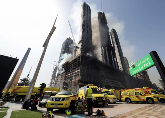 EN IMAGES. Dubaï : impressionnant incendie près de la plus haute tour du monde