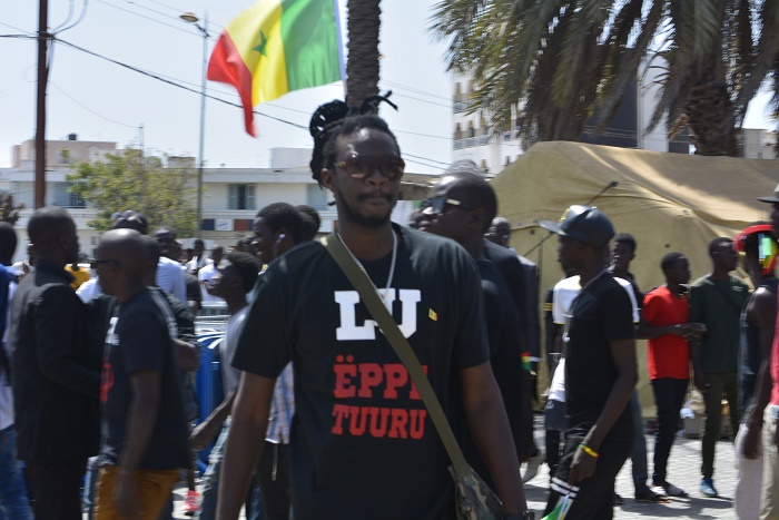 "Y’en a marre" à Obélisque: les premières images du rassemblement - Pas encore la grande affluence 