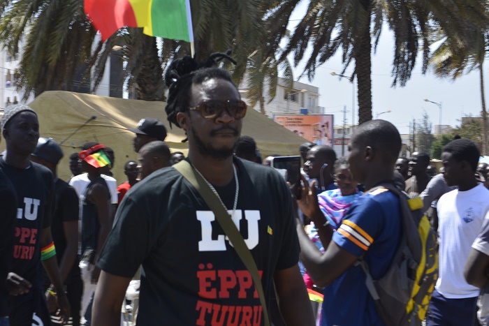 "Y’en a marre" à Obélisque: les premières images du rassemblement - Pas encore la grande affluence 