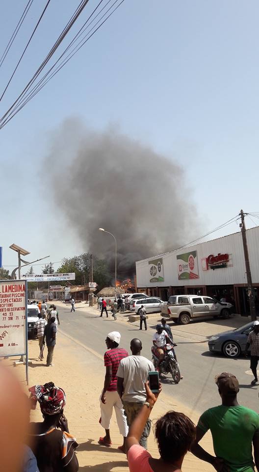PHOTOS - Incendie à Saly: Un atelier de location Buggy et Squad part en fumée