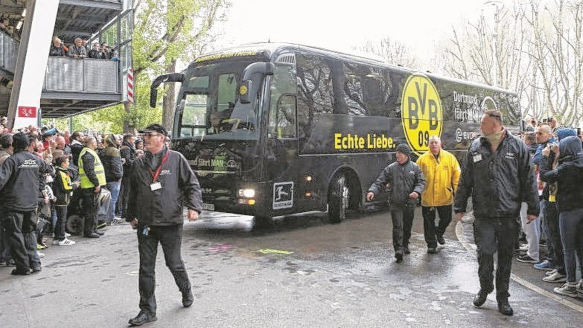 DIRECT: Explosion à proximité du bus des joueurs de Dortmund - Le match reporté à mercredi