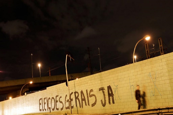 Scandale Petrobras au Brésil: neuf ministres dans l'œil du cyclone