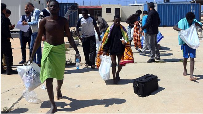 Des ressortissants africains rescapés du naufrage qui a enregistré 97 disparus dans la Méditerranée