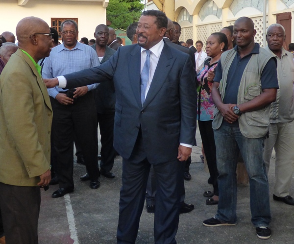 L’aide de camp de Ping n’aurait pas rendu son arme quand il a démissionné de l’armée