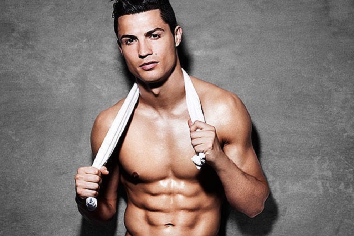 Les confidences coquines d'une ex de Ronaldo