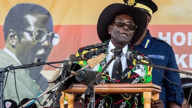 ​ Mugabe: "l'ennemi est toujours là"