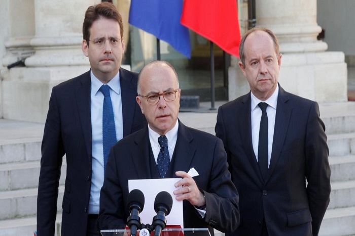Terrorisme en France: Bernard Cazeneuve accuse des candidats de surenchère