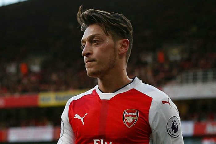 Arsenal : Özil répond aux critiques