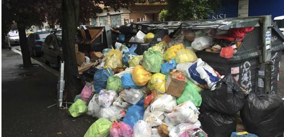 Italie : Rome croule sous les ordures