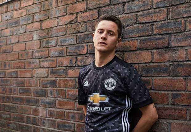 Manchester United, Herrera meilleur joueur de la saison
