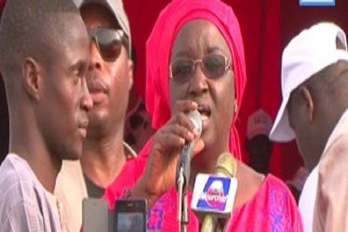 Hélène Tine fait feu de tout bois sur Macky : « Parler du Fesman (…), c’est vouloir emprisonner Sindiély Wade »