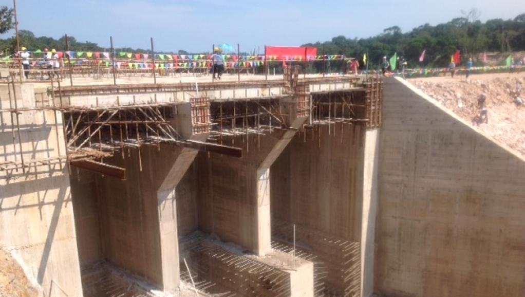 Congo-Brazzaville: le président inaugure un nouveau barrage financé par la Chine