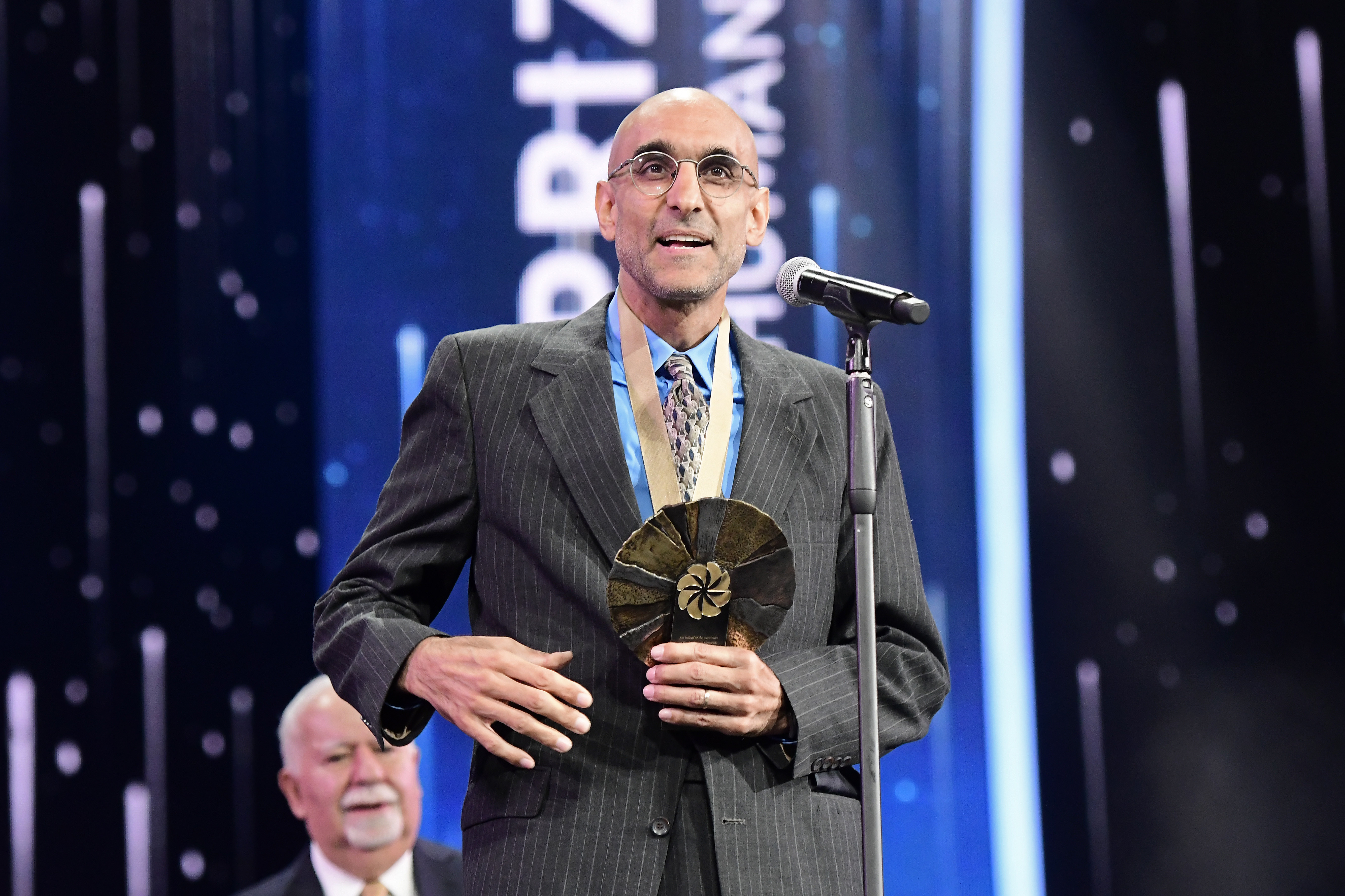 Le Prix Aurora de 1,1 million de Dollars pour Awakening Humanity a été remis au Dr Tom Catena