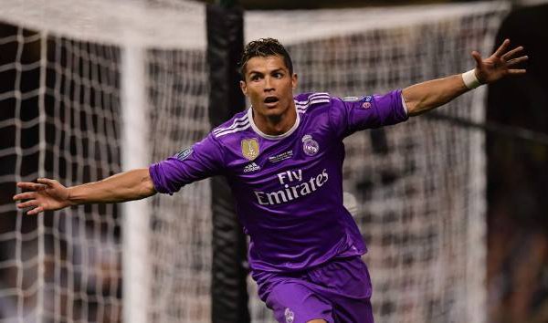 Ligue des champions: Ronaldo meilleur buteur devant Messi