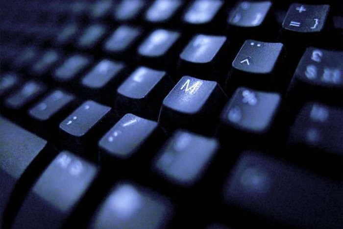 Danger sur le web : la prison au bout du clic