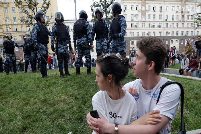Russie: face aux manifestants, Poutine choisit la manière forte