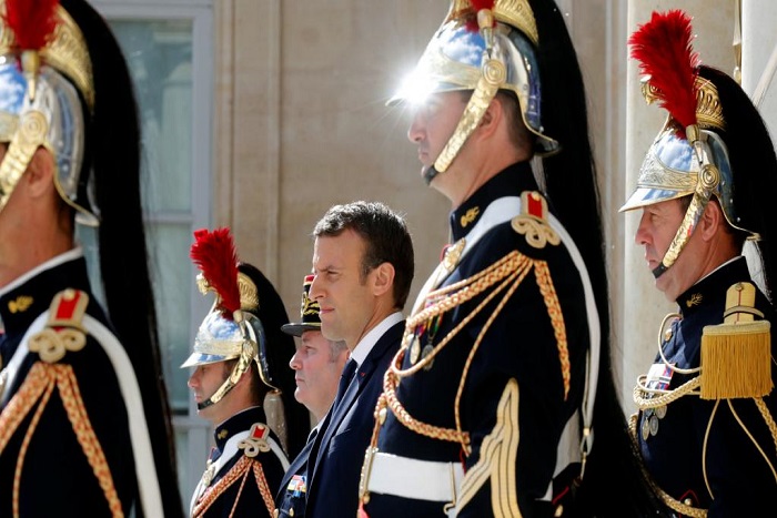 Législatives: la France en marche vers une Assemblée nationale ultra macroniste