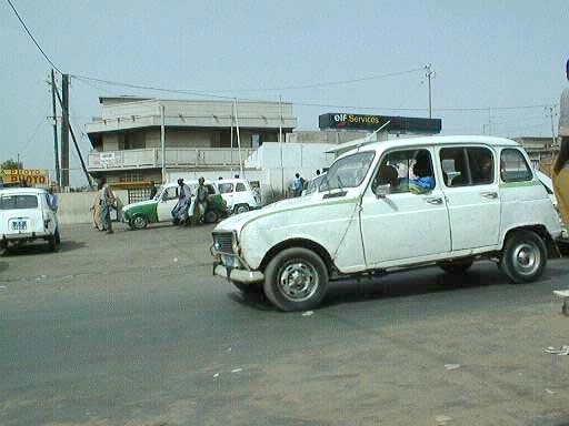 Parcelles Assainies : Le maire Moussa Sy organise la mue des taxis "clandos"