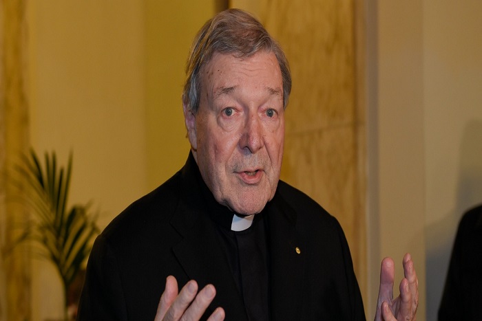 Inculpé pour sévices sexuels, l'argentier du Vatican clame son innocence