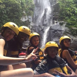 ​ Photos : Kalidou Fadiga en vacances avec sa famille et sa future « belle-fille » ?