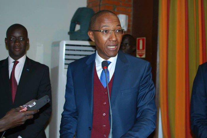 ACT: une dizaine de responsables quitte Abdoul Mbaye pour Macky