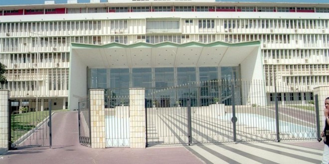 Direct Assemblée: les députés arrivent au compte goutte