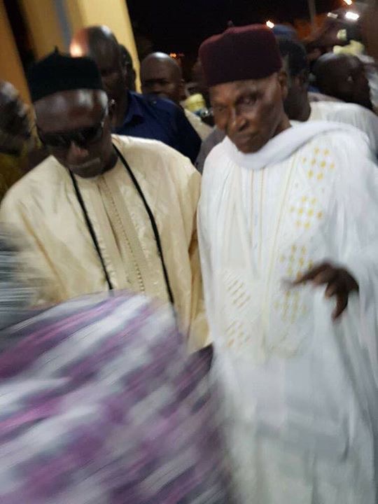 PHOTOS - Législatives 2017: L'accolade du fils aîné du Khalife des Mourides à Wade