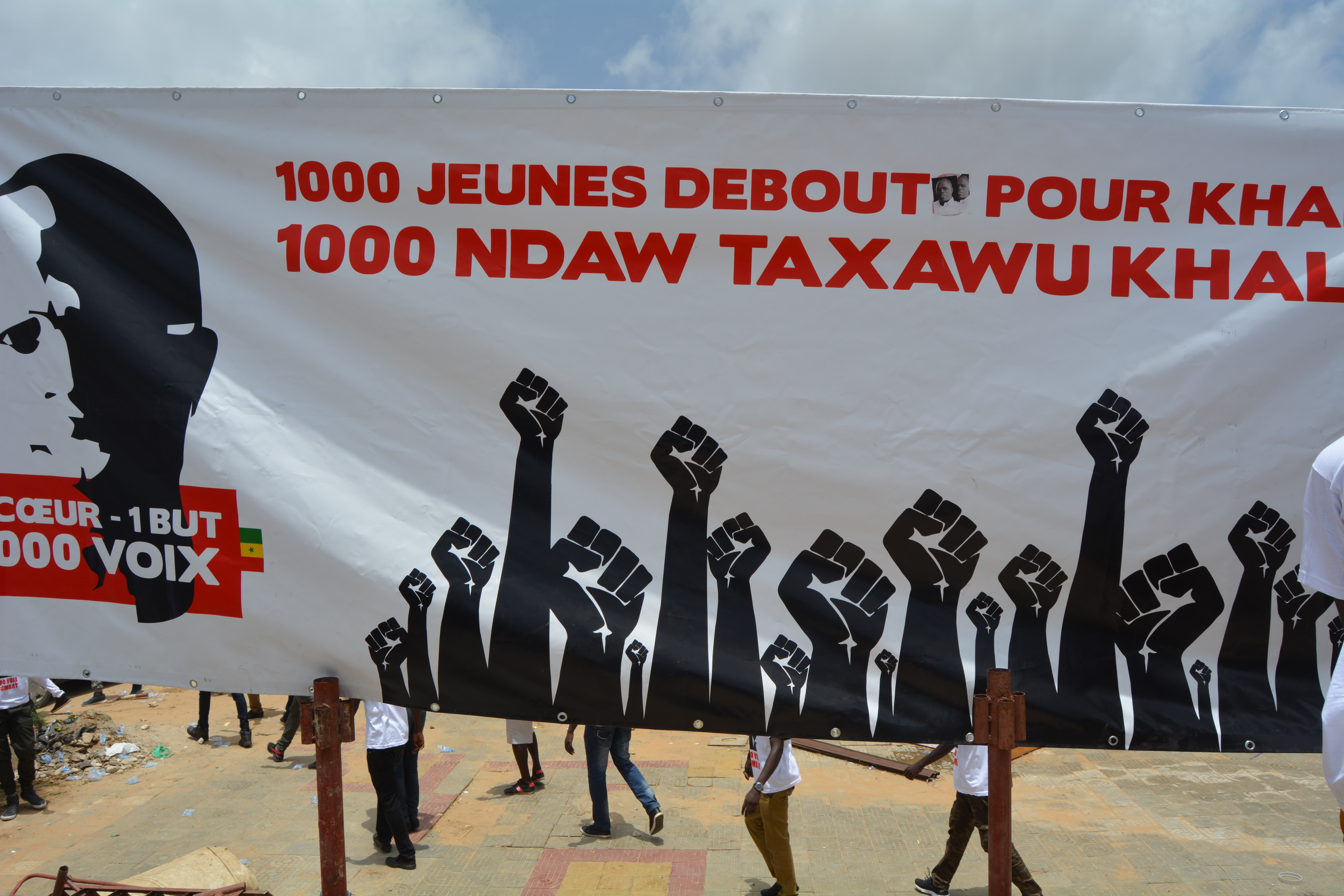 Législatives 2017: 1000 jeunes Khalifa entament une “marche silencieuse”, (Images)