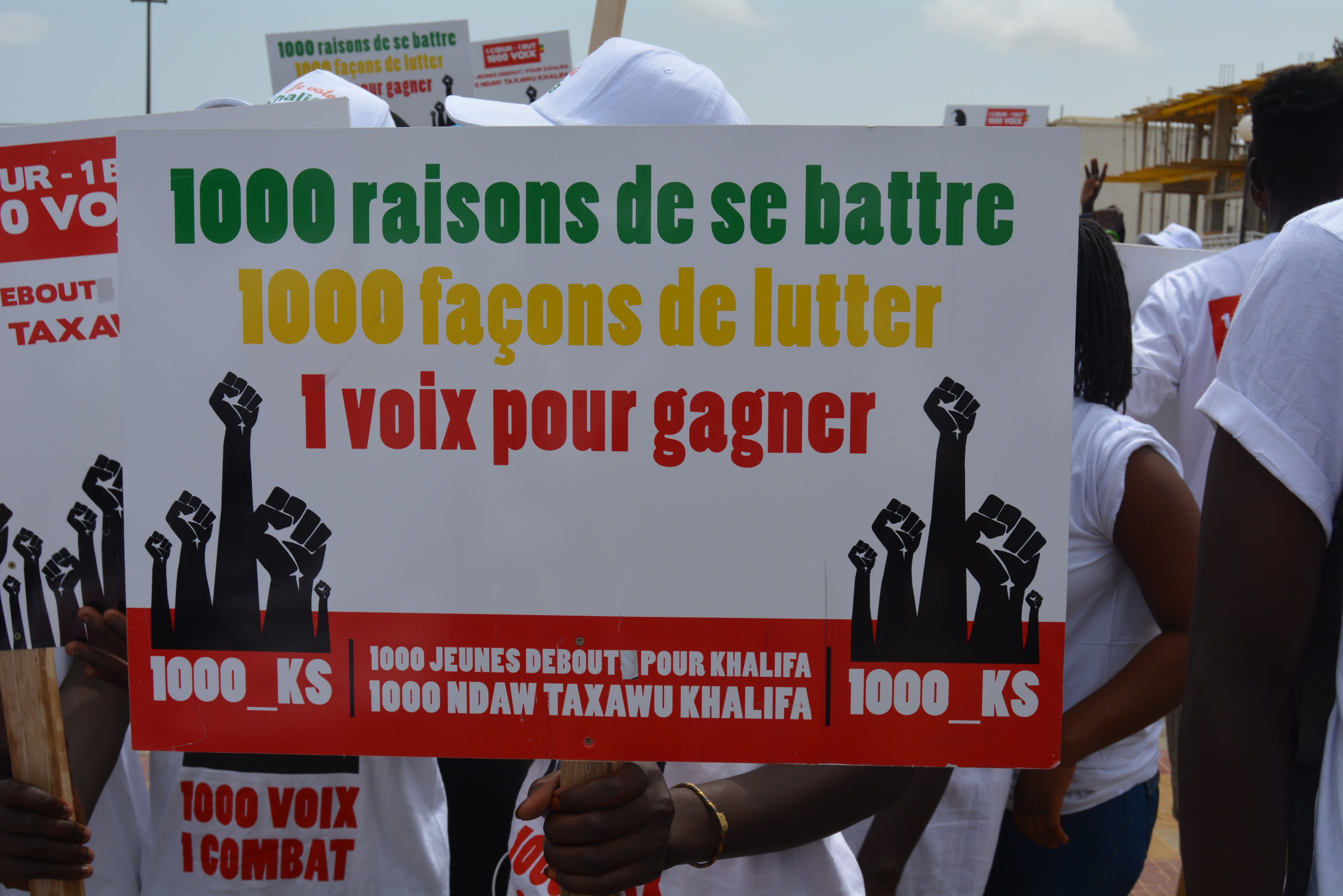 Législatives 2017: 1000 jeunes Khalifa entament une “marche silencieuse”, (Images)