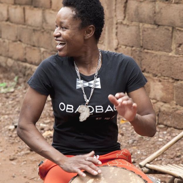 Burkina Faso : la dame au balafon