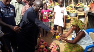 Législatives 2017 : Idrissa Seck communie avec les marchands de Pout