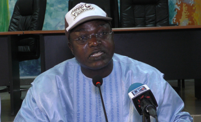  Violences à Rufisque : Oumar Guèye se lave à grande eau 