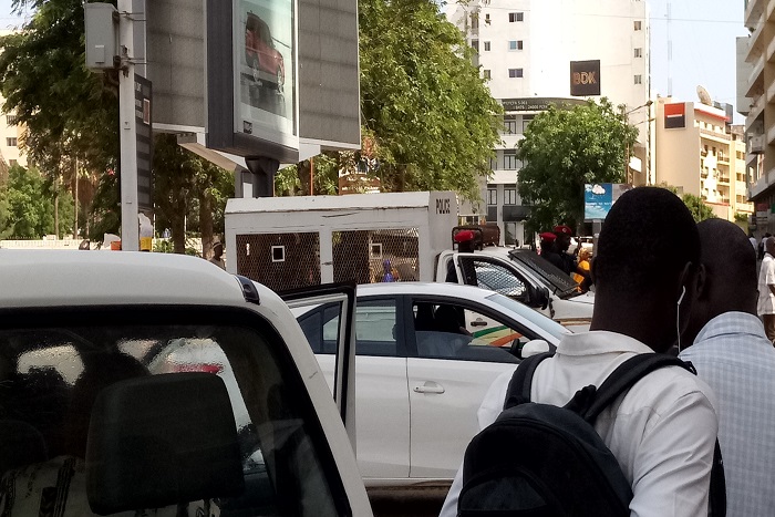 La Place de l'indépendance "vidée" par Me Abdoulaye Wade (images)