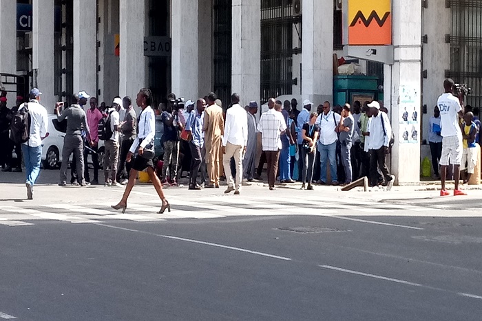 La Place de l'indépendance "vidée" par Me Abdoulaye Wade (images)