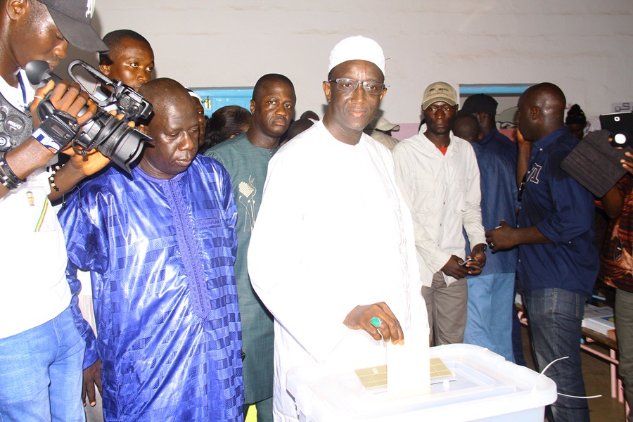 Législatives 2017 : la Coalition Gagnante « Wattù Senegaal » accuse Macky et arme la CENA