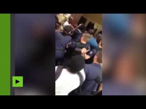 Législatives : Bataille rangée à Paris, des bureaux de vote fermés