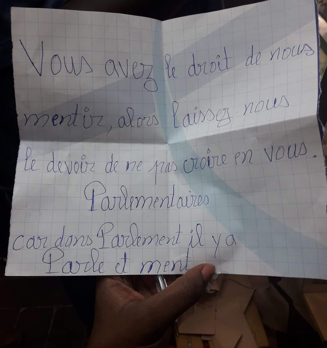 L'insolite du scrutin : A Casablanca, un électeur met une lettre à la place de son bulletin... Découvrez le contenu !!!