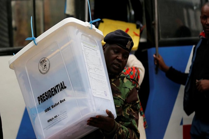 Elections au Kenya: Kenyatta donné en tête, Odinga juge les résultats «fictifs»