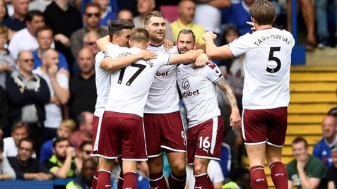 Coup de théâtre à Stamford bridge : Chelsea mené 3-0 par Burnley à la mi-temps