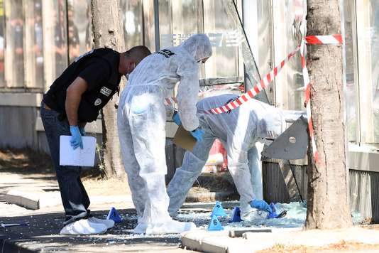 Marseille: Un piéton tué par une voiture qui fonçait sur des abribus à Marseille, un suspect interpellé