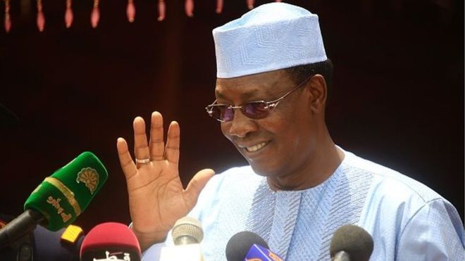 Crise libyenne: des chefs de tribus invitent Deby à s'impliquer