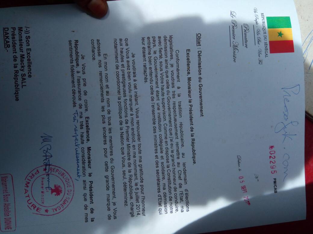 URGENT: Mahammad Boun Abdallah Dionne présente la démission du gouvernement 