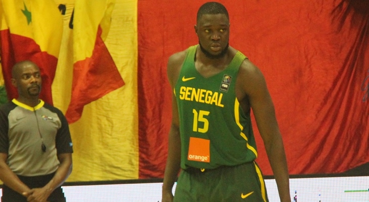 Sénégal / Nigéria: Youssou Ndoye fracasse le plexiglas du cerceau (mis à jour)
