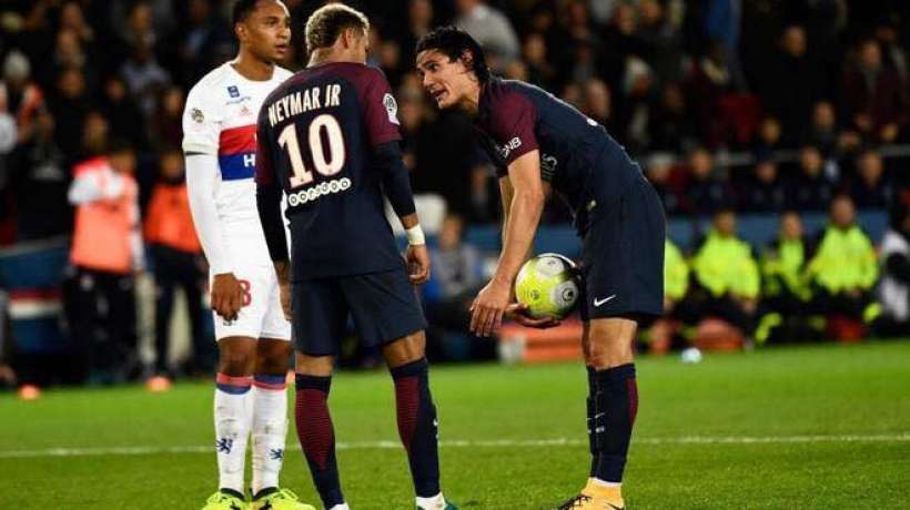 PSG : le ton est monté entre Neymar et Cavani !
