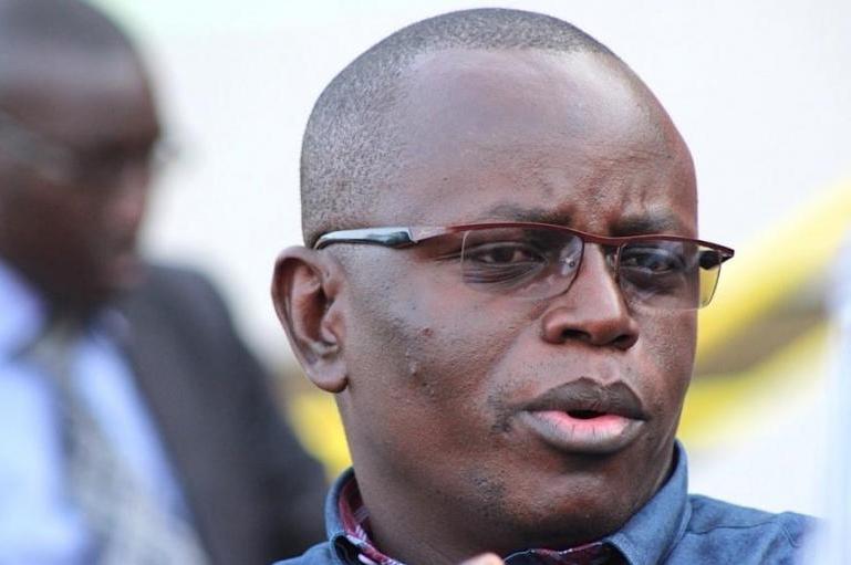Menace de Macky Sall de dissoudre la Fédération de football : Le ministre des Sports Matar Ba dément