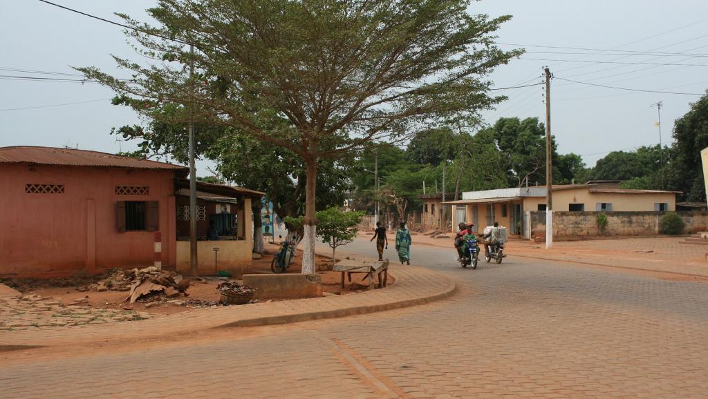 Bénin: Candide Azannaï, ex-ministre de la Défense de Talon, dans l'opposition