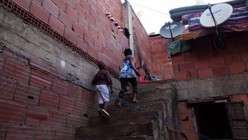 Algérie: des migrants blessés en voulant échapper à une arrestation