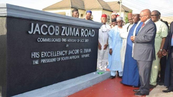 Nigéria: les honneurs à Zuma crée la polémique