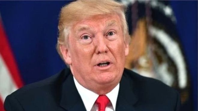 Interdiction de voyage: un juge bloque le décret de Trump