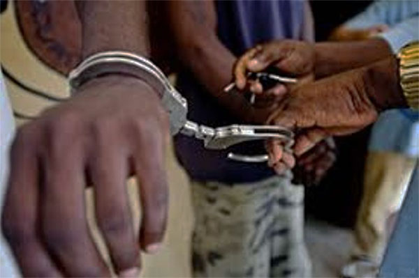 Le garde du corps du ministre Oumar Gueye arrêté pour coups et blessures volontaires